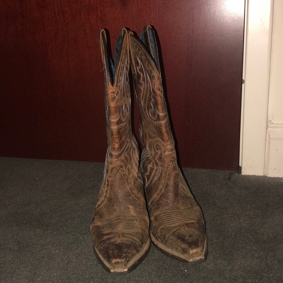 Ariat cowboy boots - Picture 2 of 3
